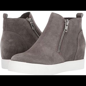 Brand New Steve Madden Wedgies